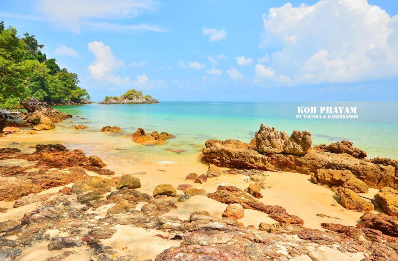 Rasta House,,Koh Phayam Hotel Exterior photo