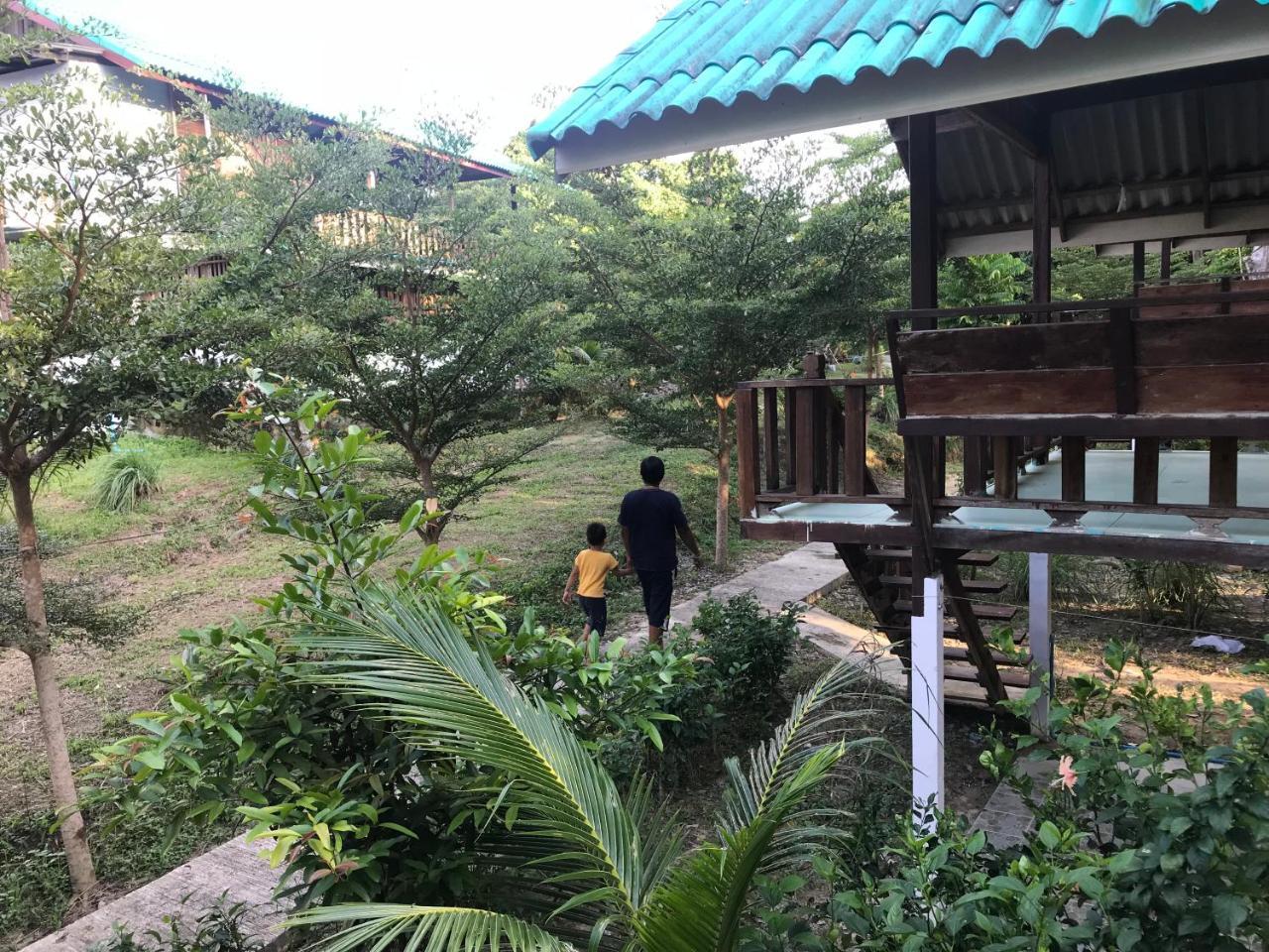 Rasta House,,Koh Phayam Hotel Exterior photo
